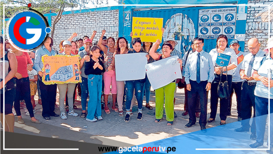 ¡Basta ya! Padres de familia y docentes protestan por el mal estado de colegios públicos en regiones