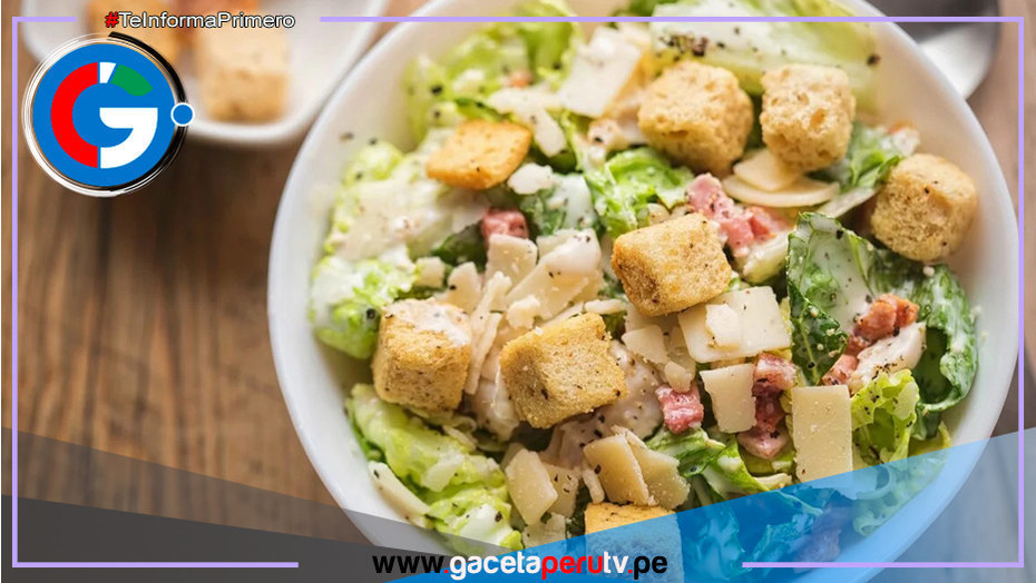 Prepara esta Ensalada César que te sacará de apuros