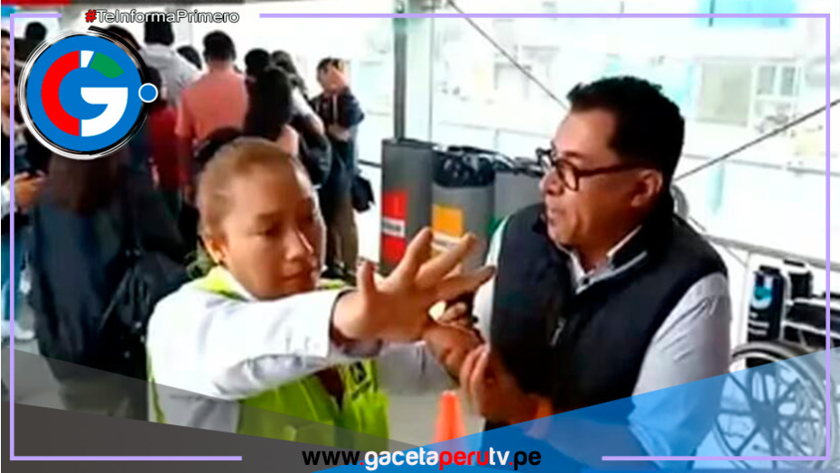 Periodista Adolfo Bolívar es retirado de estación Los Incas del Metropolitano 