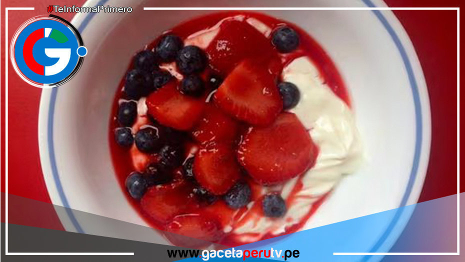 Prepara un rico snack de frutos rojos