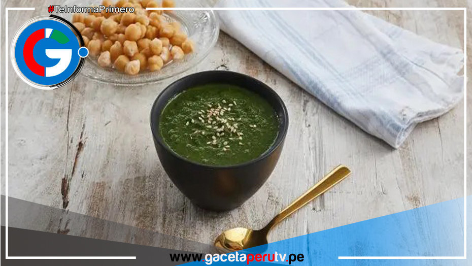 Prepara una rica crema de espinaca y garbanzos