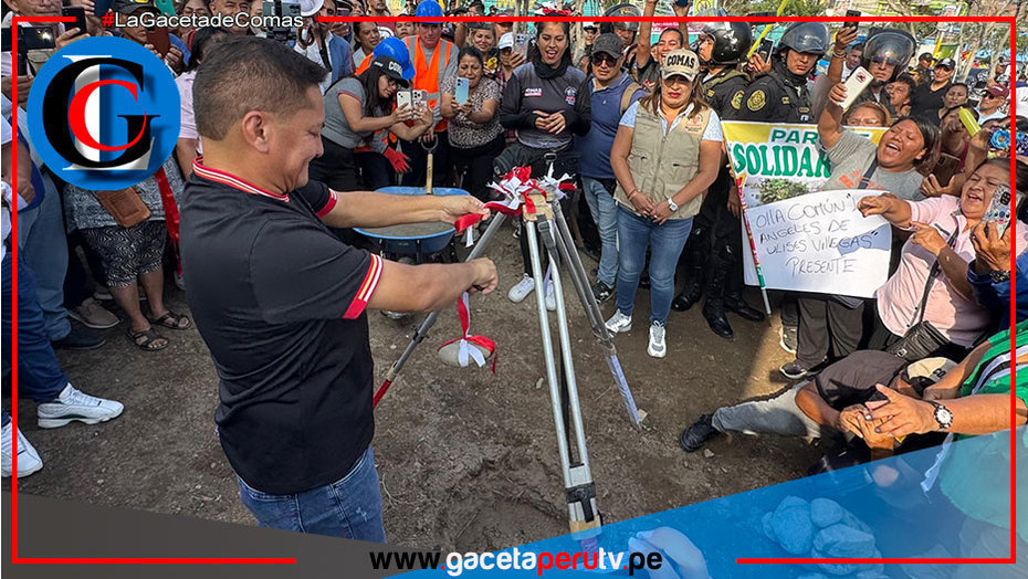 Comas inicia obra de Plaza de Armas y parque