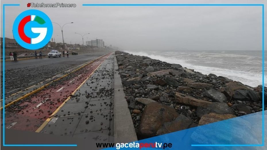 Tramo de Costa Verde cerrado por oleaje anómalo en La Punta. 