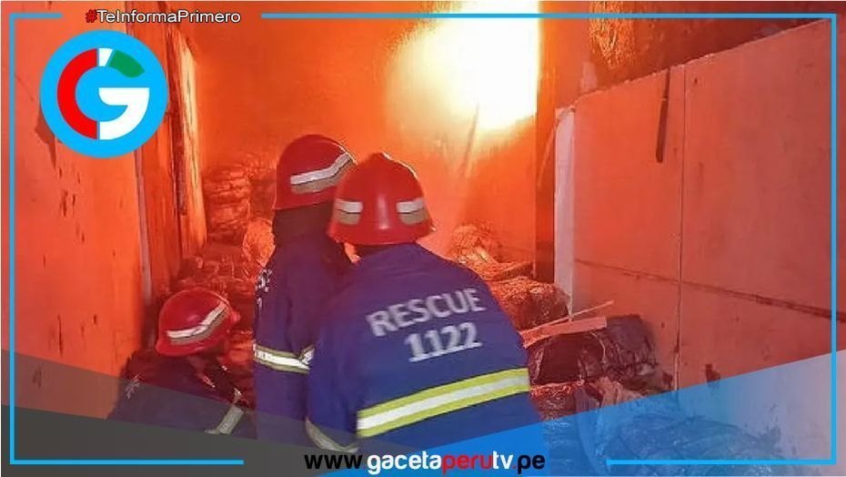 Incendio de fábrica en Karachi deja cinco heridos tras 24 horas 